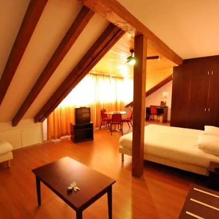 Calvy Hotel