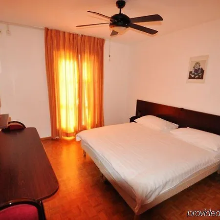 Calvy Hotel 3*